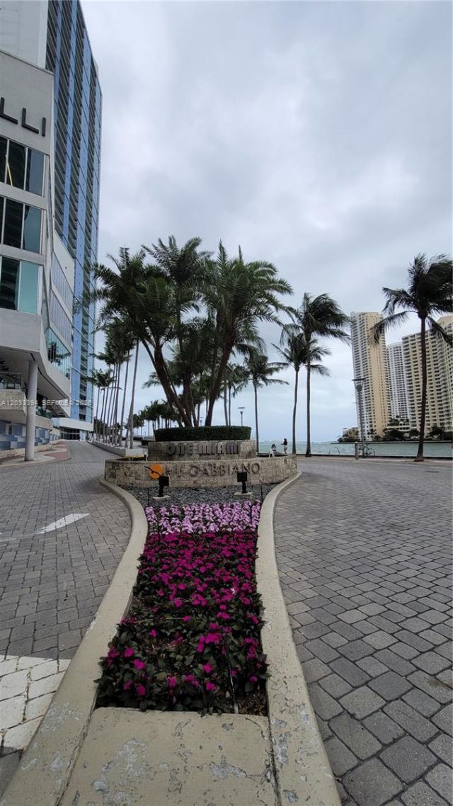 325 S Biscayne Blvd , Unit 3321, Miami, FL 33131 Photo