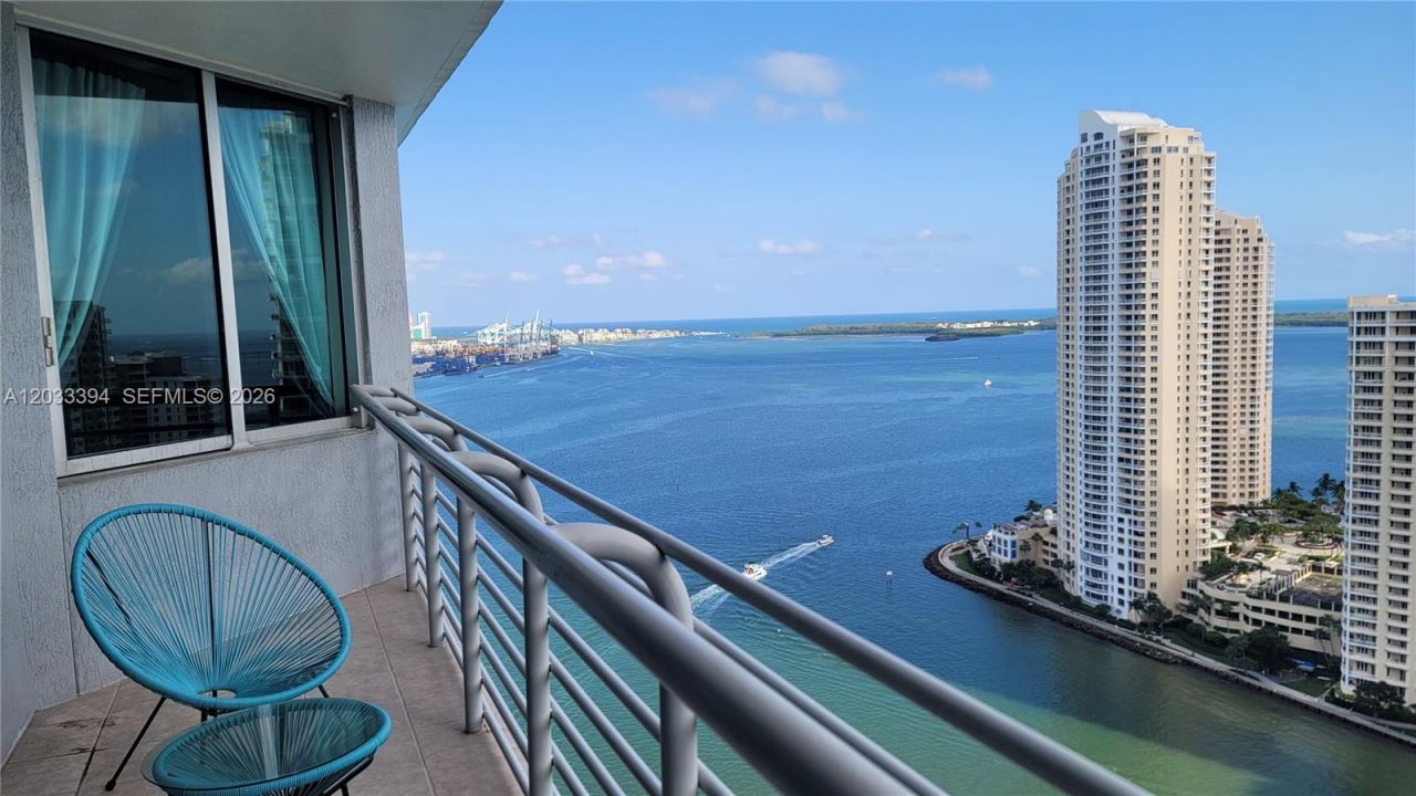 325 S Biscayne Blvd , Unit 3321, Miami, FL 33131 Photo