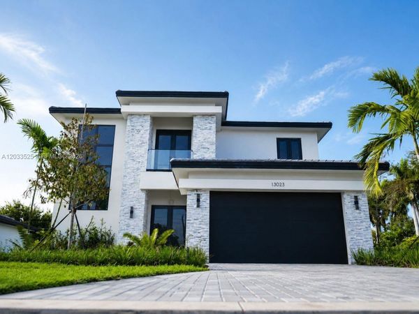 13023 Davie Oaks Dr , Davie, FL 33325