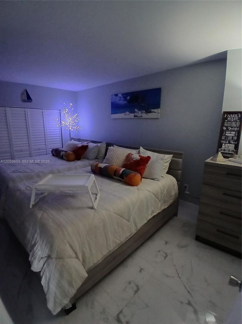 5099 NW 7th St, Unit 303, Miami, FL 33126 Photo
