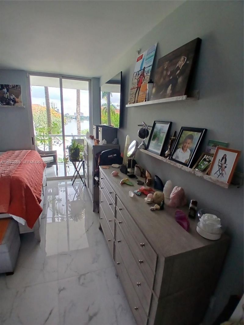 5099 NW 7th St, Unit 303, Miami, FL 33126 Photo