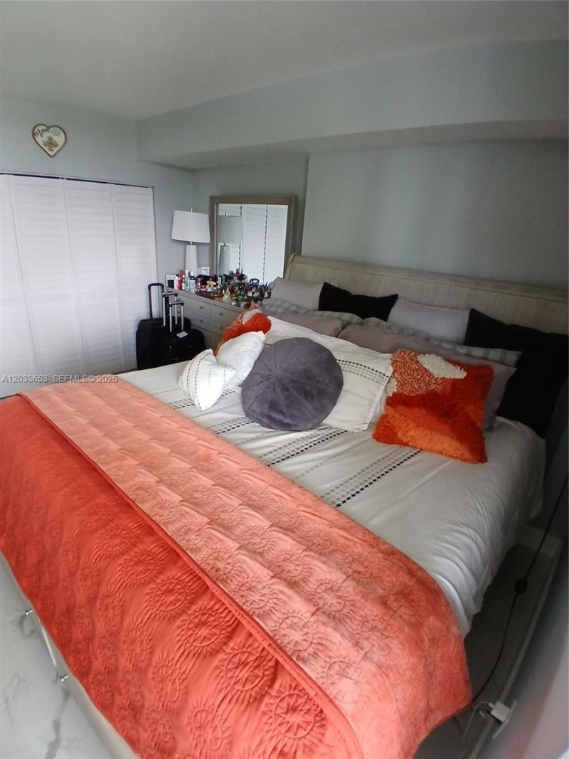 5099 NW 7th St, Unit 303, Miami, FL 33126 Photo