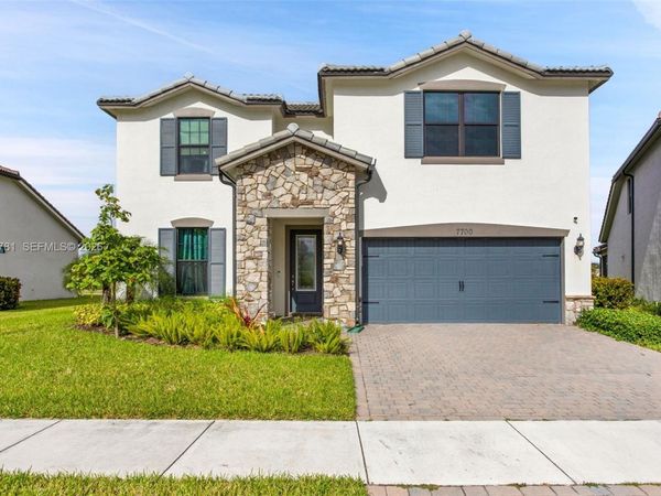 7700 NW 84th Ln , Tamarac, FL 33321