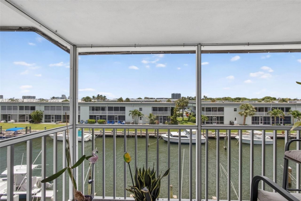 112 Doolen Ct , Unit 306, North Palm Beach, FL 33408 Photo