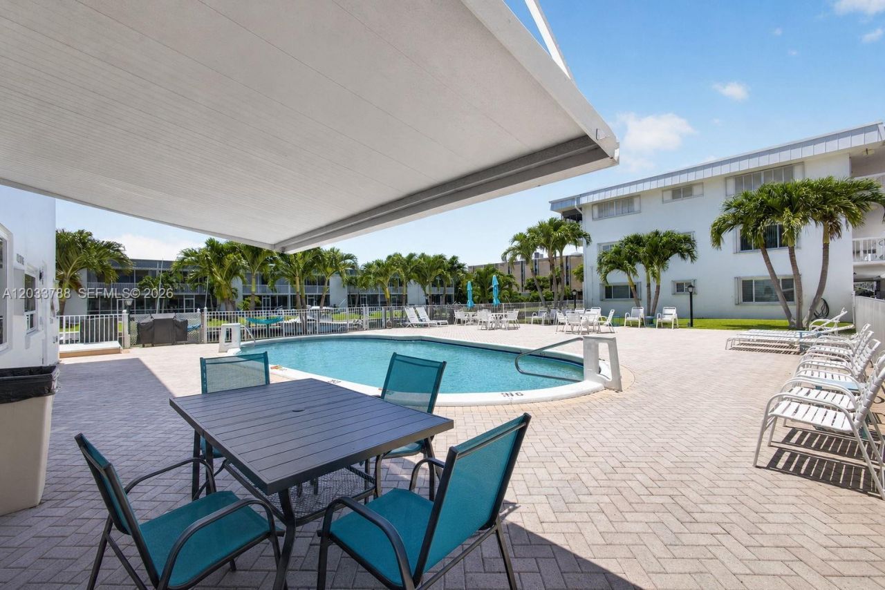 112 Doolen Ct , Unit 306, North Palm Beach, FL 33408 Photo