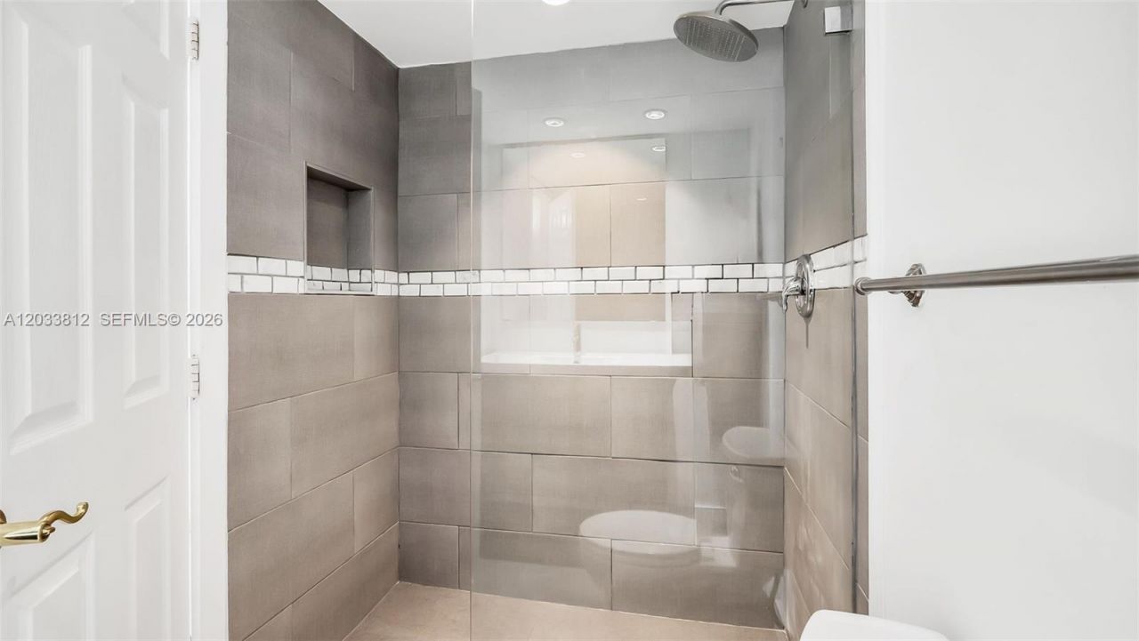 6770 Indian Creek Dr , Unit 15B, Miami Beach, FL 33141 Photo