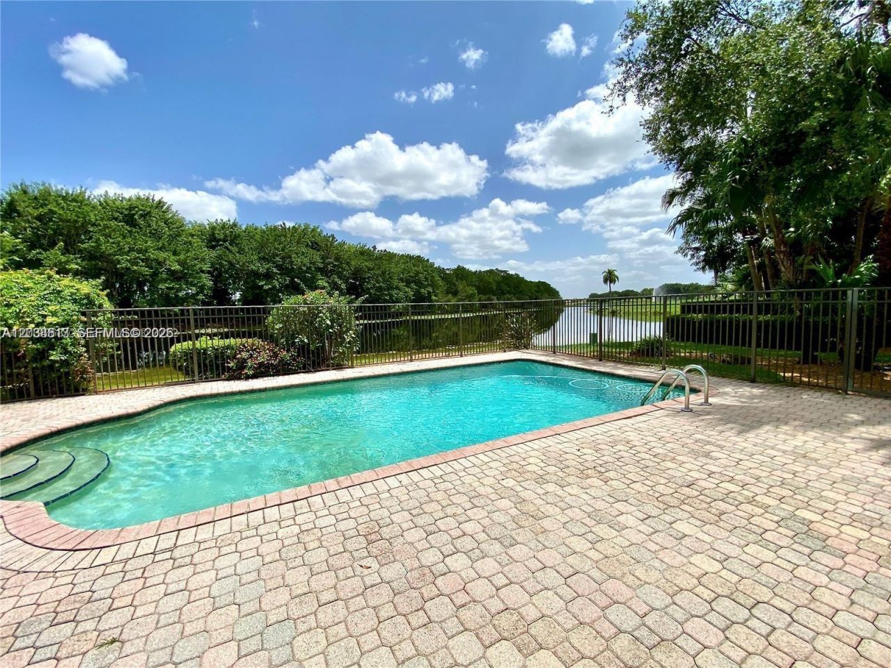 2694 Oakmont , Weston, FL 33332 Photo