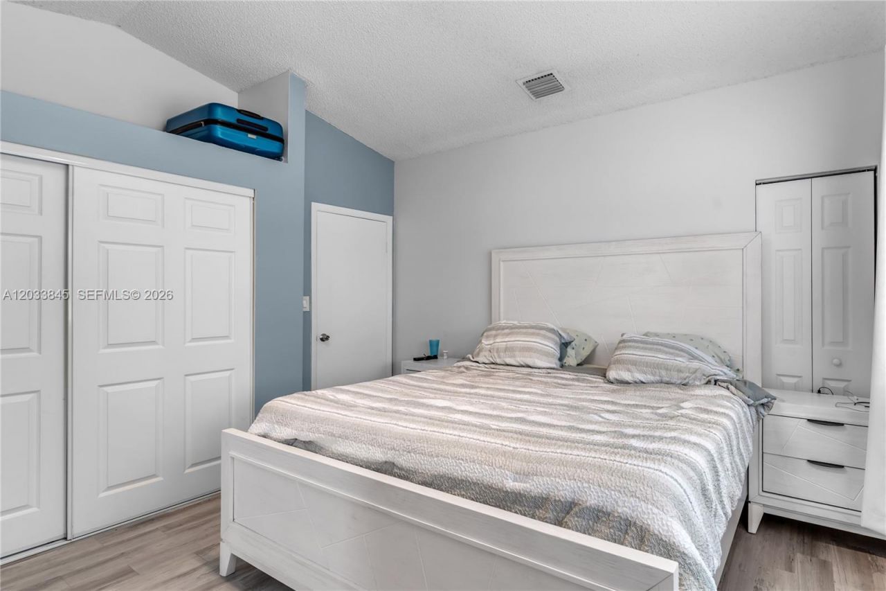 979 NW 126th Path , Miami, FL 33182 Photo