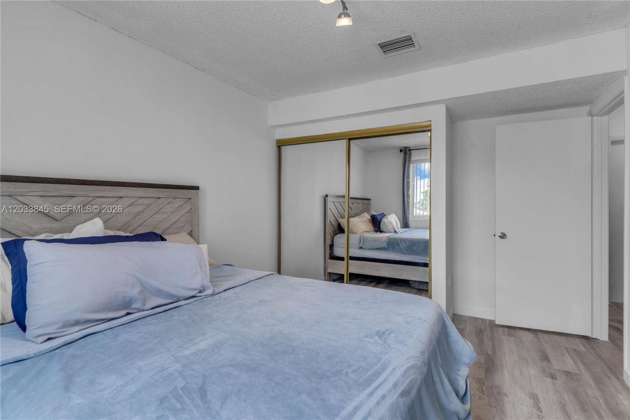 979 NW 126th Path , Miami, FL 33182 Photo