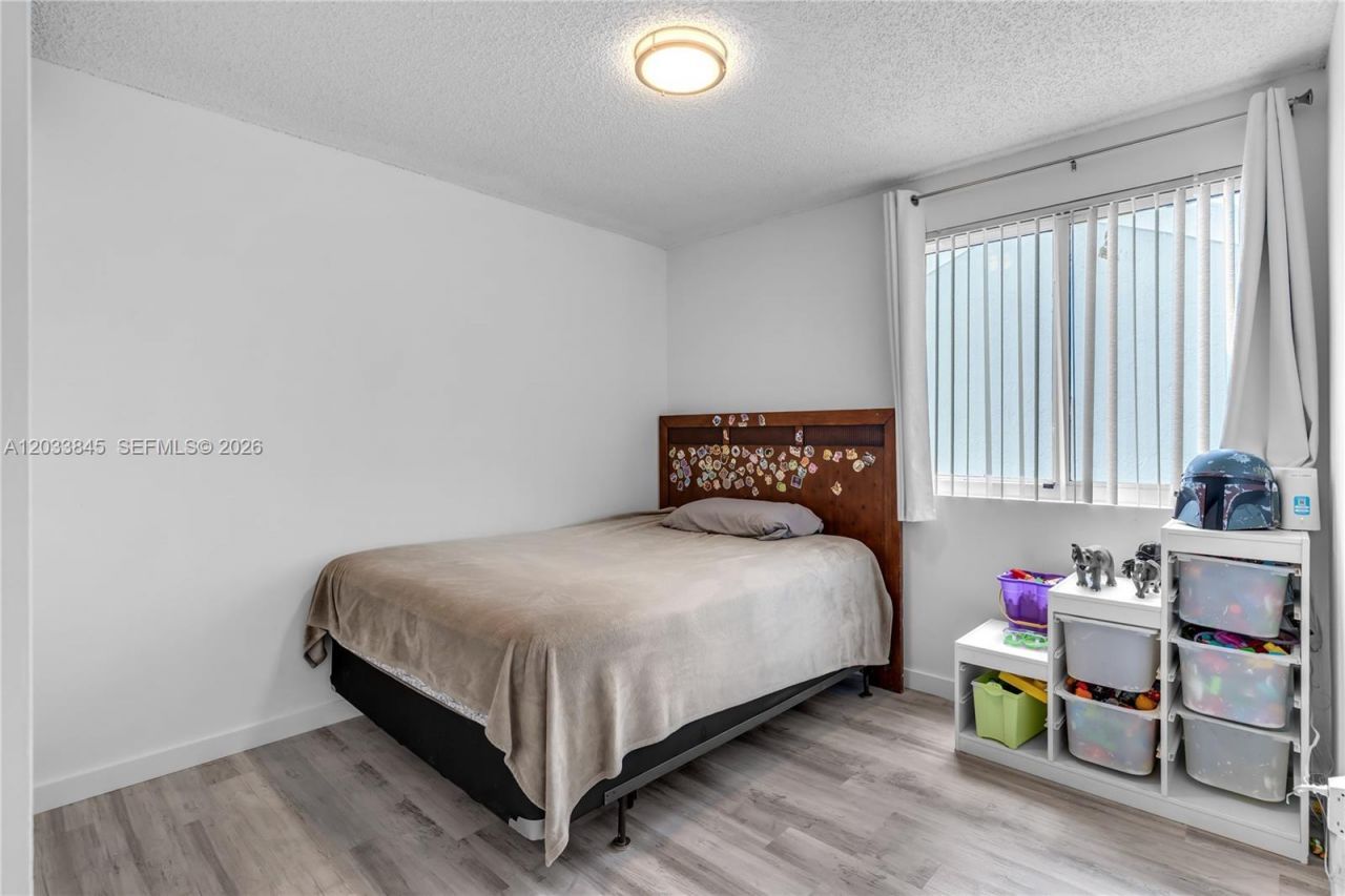 979 NW 126th Path , Miami, FL 33182 Photo