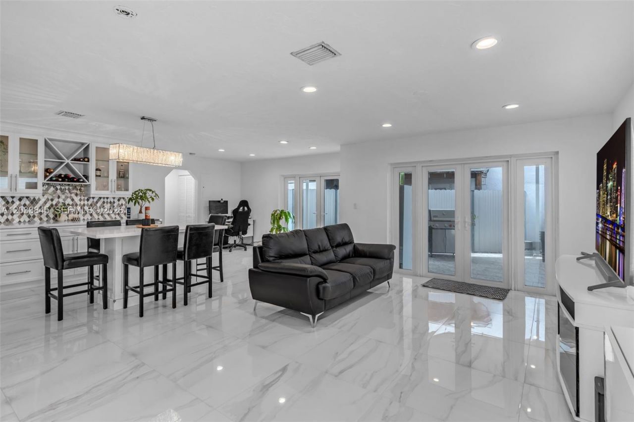 979 NW 126th Path , Miami, FL 33182 Photo