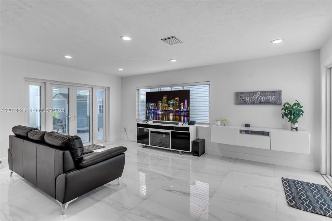979 NW 126th Path , Miami, FL 33182 Photo
