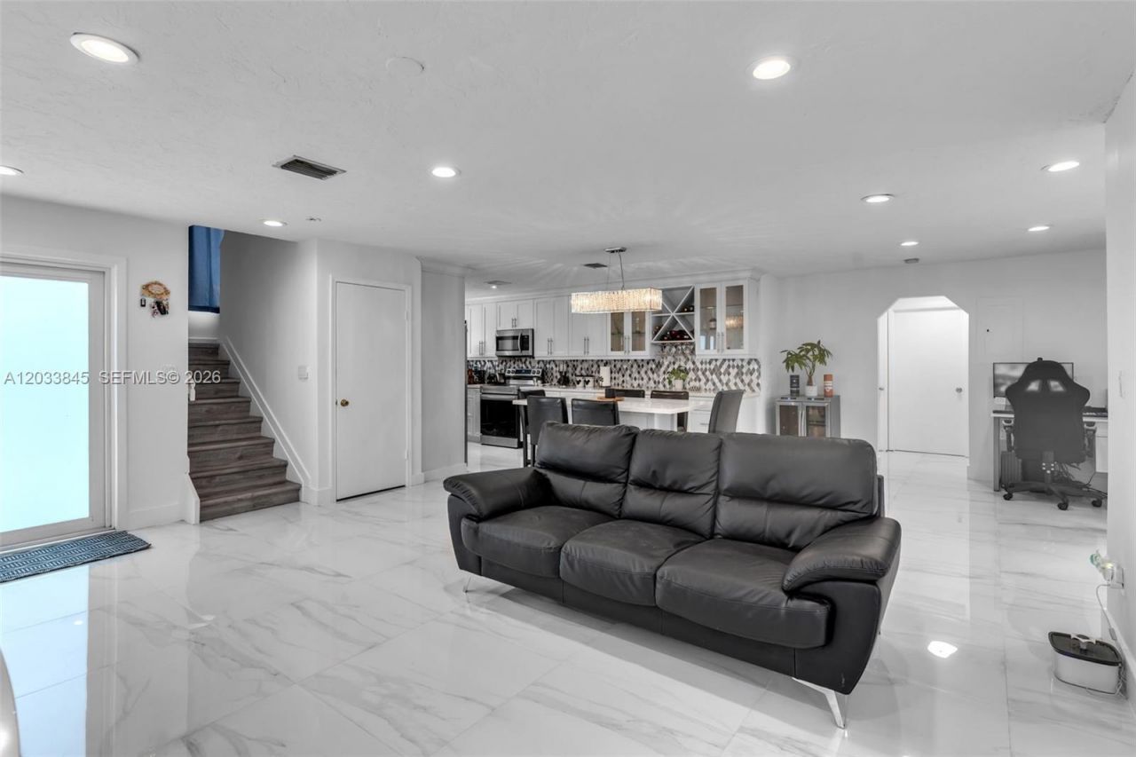 979 NW 126th Path , Miami, FL 33182 Photo