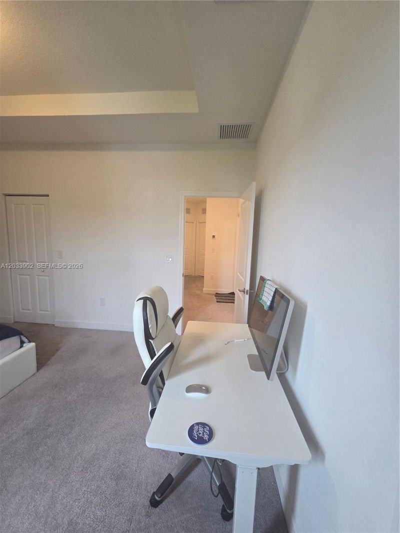 21124 NE 8th Ave , Miami, FL 33179 Photo