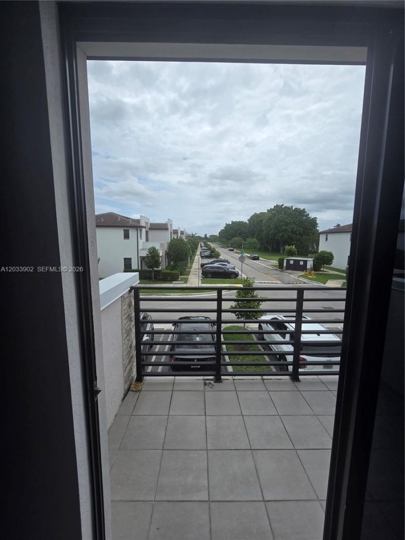 21124 NE 8th Ave , Miami, FL 33179 Photo