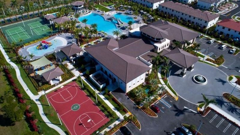 7635 NW 103rd Pl , Doral, FL 33178 Photo