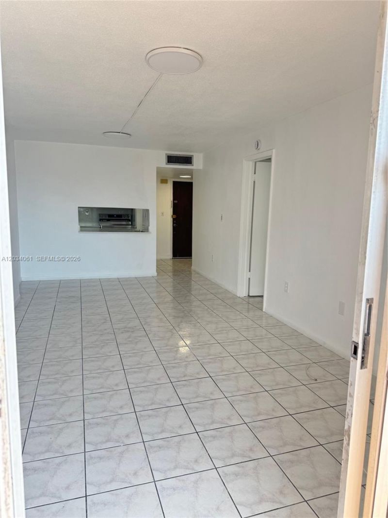 677 SW 9th Ave , Unit 407, Miami, FL 33130 Photo