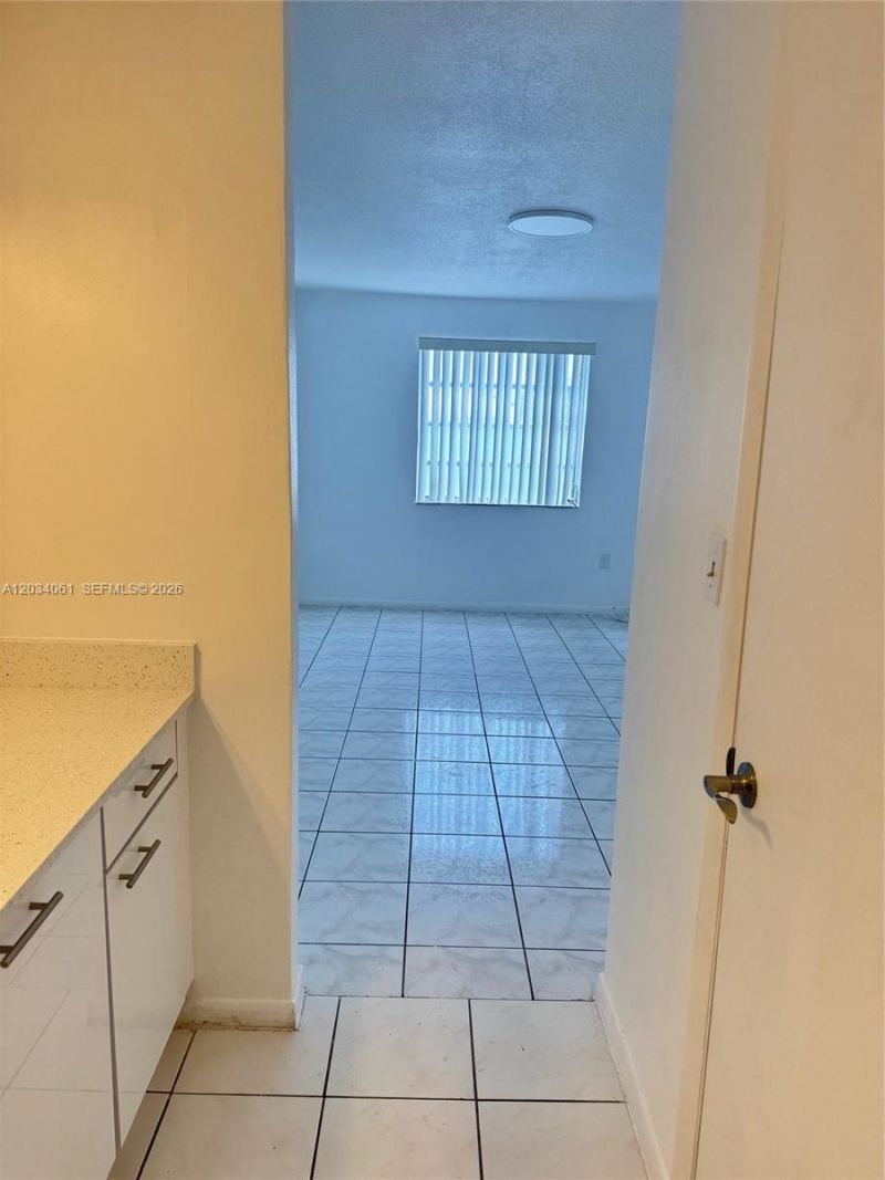 677 SW 9th Ave , Unit 407, Miami, FL 33130 Photo