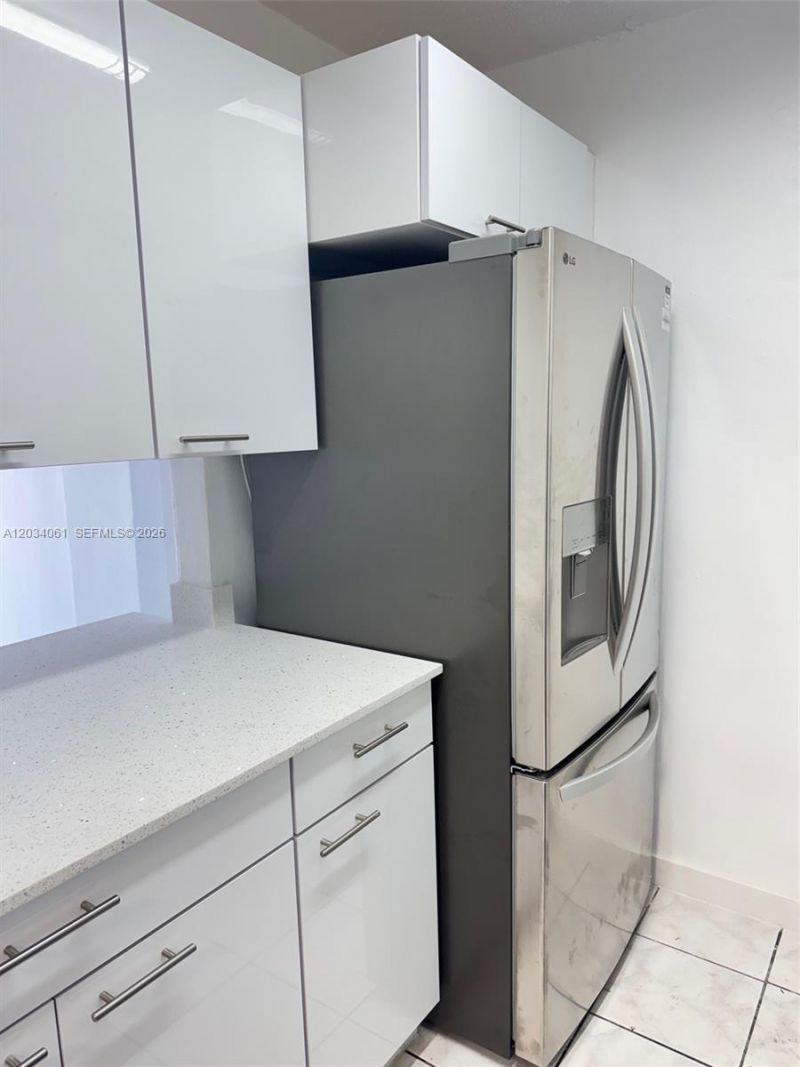 677 SW 9th Ave , Unit 407, Miami, FL 33130 Photo