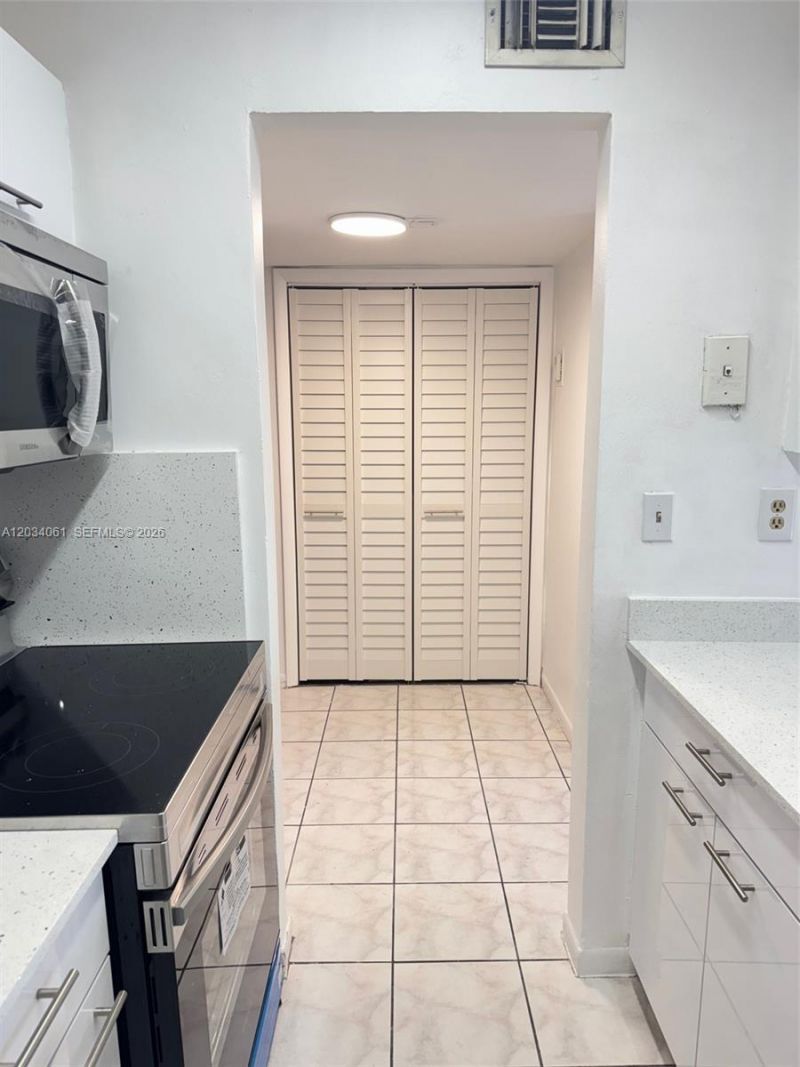 677 SW 9th Ave , Unit 407, Miami, FL 33130 Photo