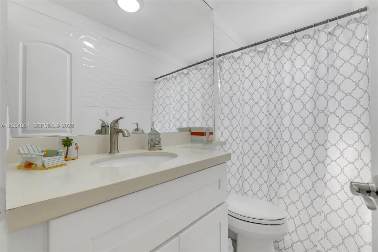 1000 N 17th Ave , Hollywood, FL 33020 Photo
