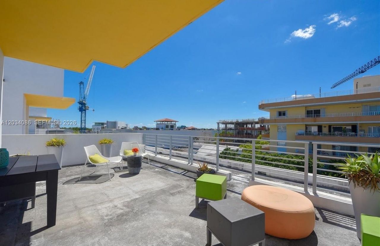 3339 Virginia St , Unit PH-22, Miami, FL 33133 Photo