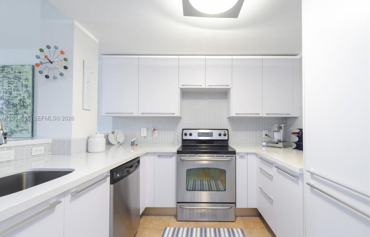 3339 Virginia St , Unit PH-22, Miami, FL 33133 Photo