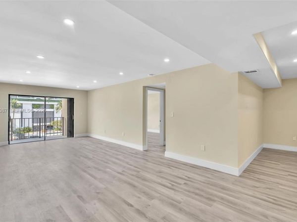 9124 Collins Ave , Unit 304, Surfside, FL 33154