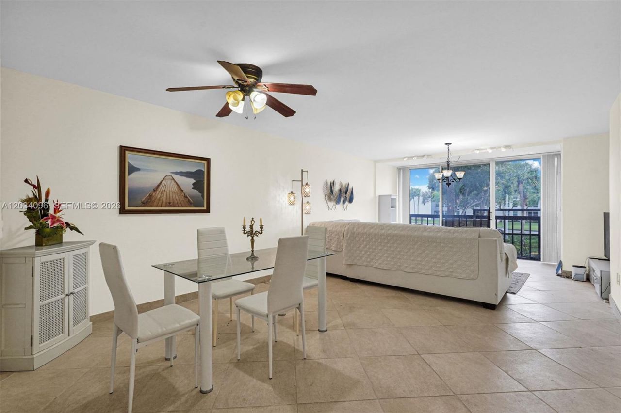 10825 SW 112th Ave , Unit 216, Miami, FL 33176 Photo