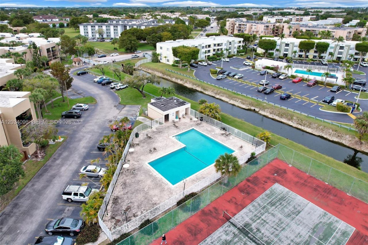 10825 SW 112th Ave , Unit 216, Miami, FL 33176 Photo