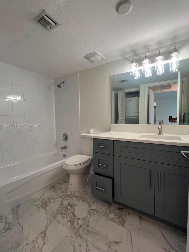 219 NW 12th Ave , Unit 602, Miami, FL 33128 Photo