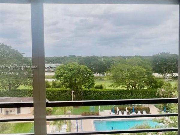 1300 Saint Charles Pl , Unit 620, Pembroke Pines, FL 33026