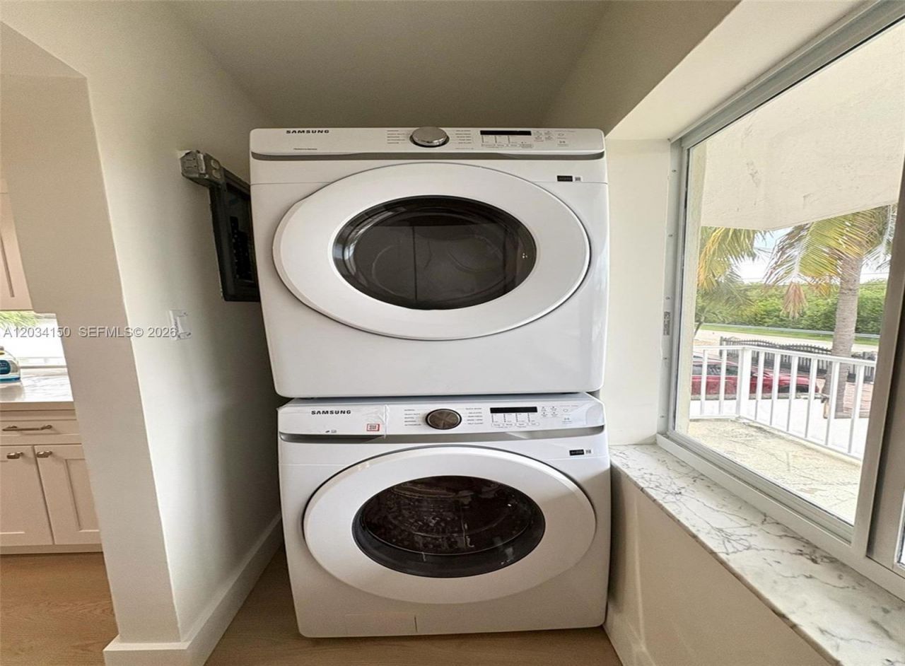 136 Marina Ave , Unit East, Key Largo, FL 33037 Photo