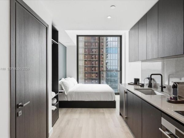 20 NE 11th , Unit 4803, Miami, FL 33132