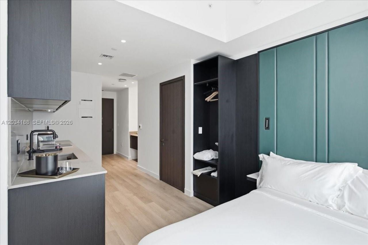 20 NE 11th , Unit 4803, Miami, FL 33132 Photo
