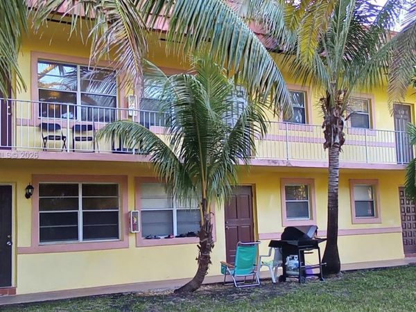 1826 Cleveland St, Unit 2, Hollywood, FL 33020
