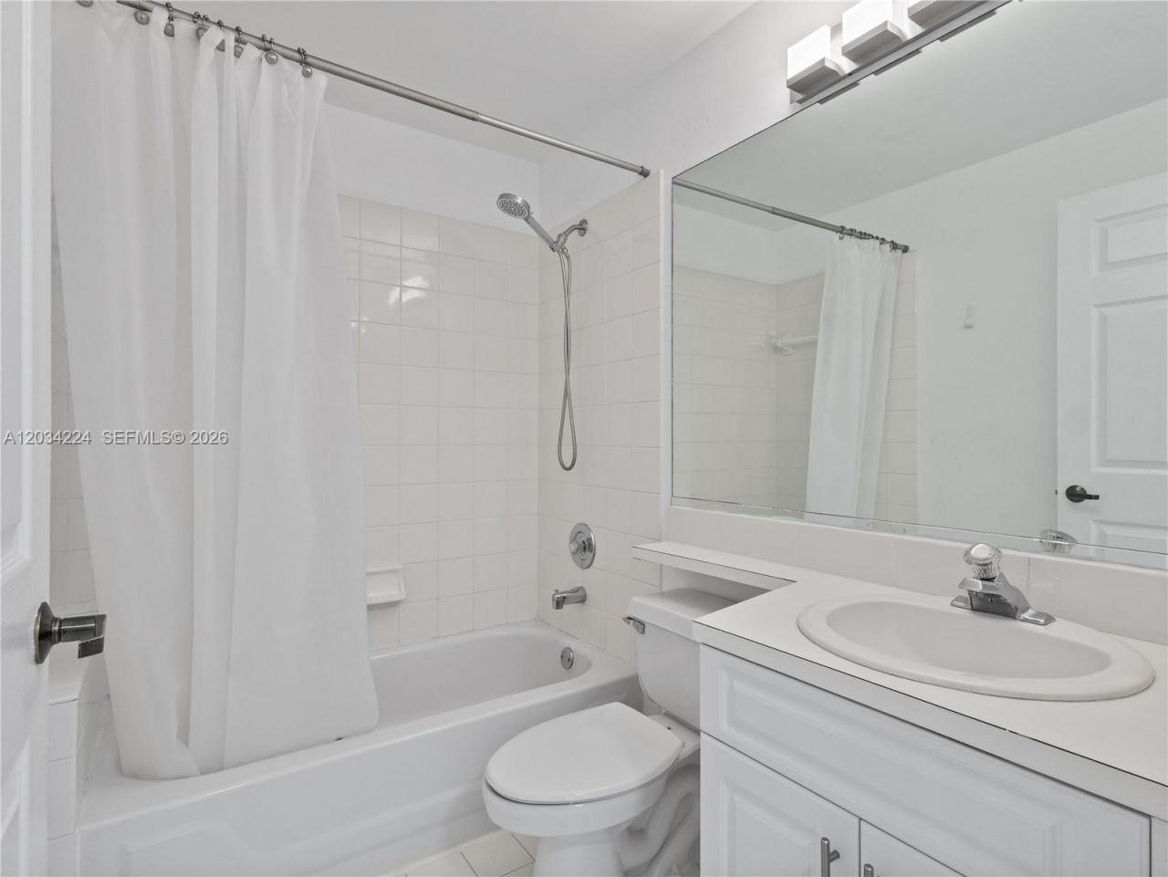 9805 NW 52nd St, Unit 207, Doral, FL 33178 Photo