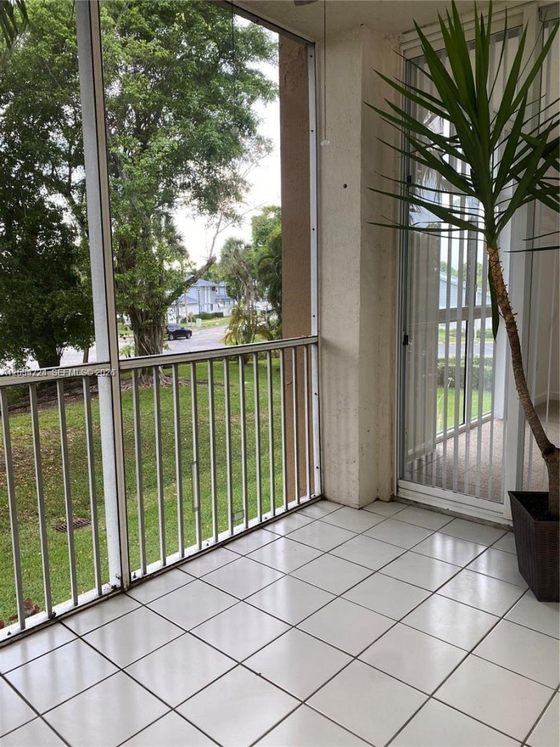 9805 NW 52nd St , Unit 207, Doral, FL 33178 Photo