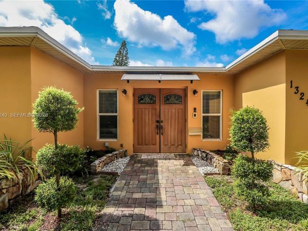 1324 Washington St, Hollywood, FL 33019
