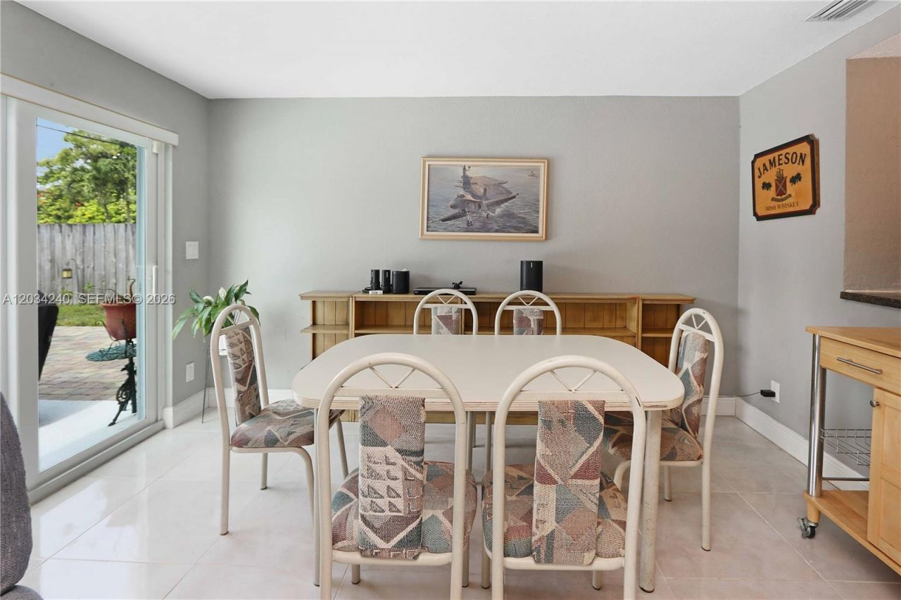 1324 Washington St, Hollywood, FL 33019 Photo