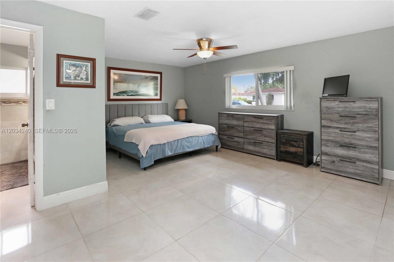 1324 Washington St, Hollywood, FL 33019 Photo