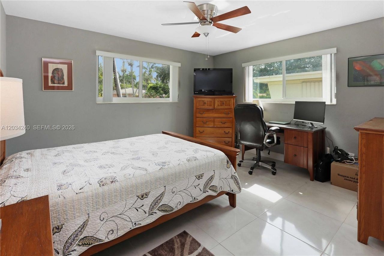 1324 Washington St, Hollywood, FL 33019 Photo