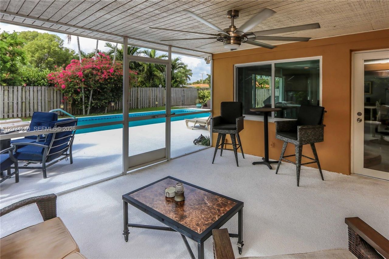 1324 Washington St, Hollywood, FL 33019 Photo