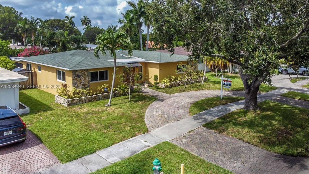 1324 Washington St, Hollywood, FL 33019 Photo