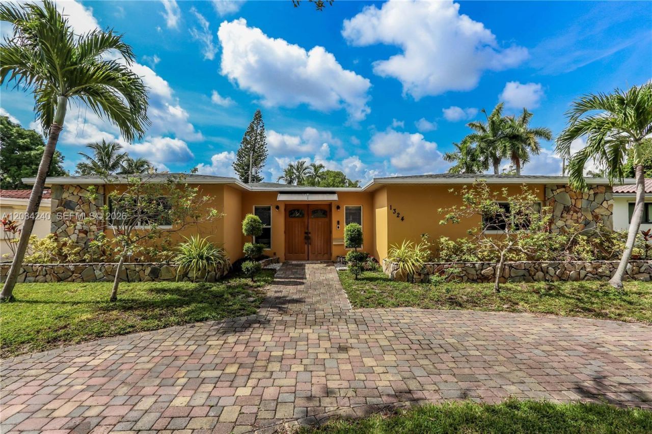 1324 Washington St, Hollywood, FL 33019 Photo