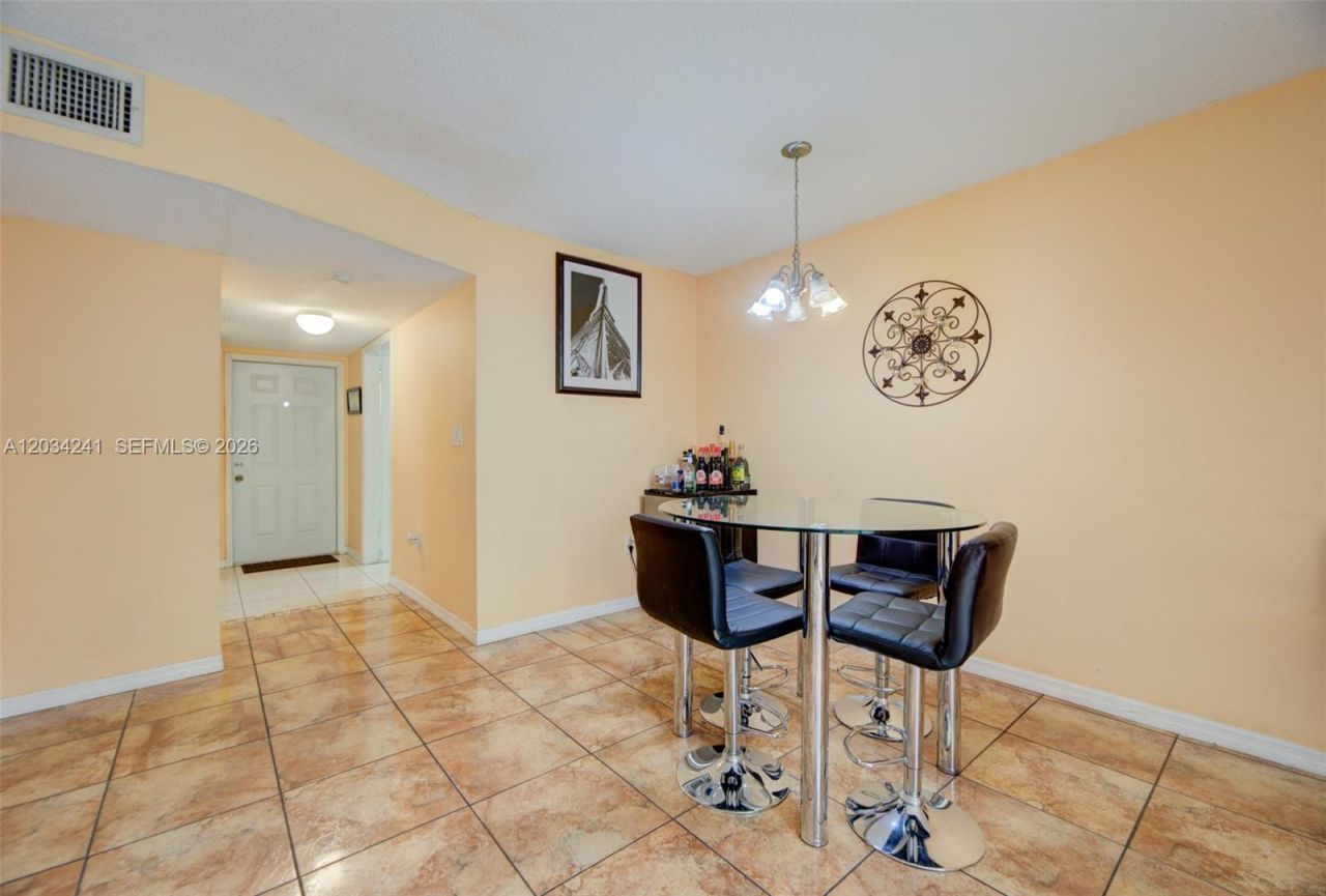 7661 NW 38th Ct , Sunrise, FL 33351 Photo