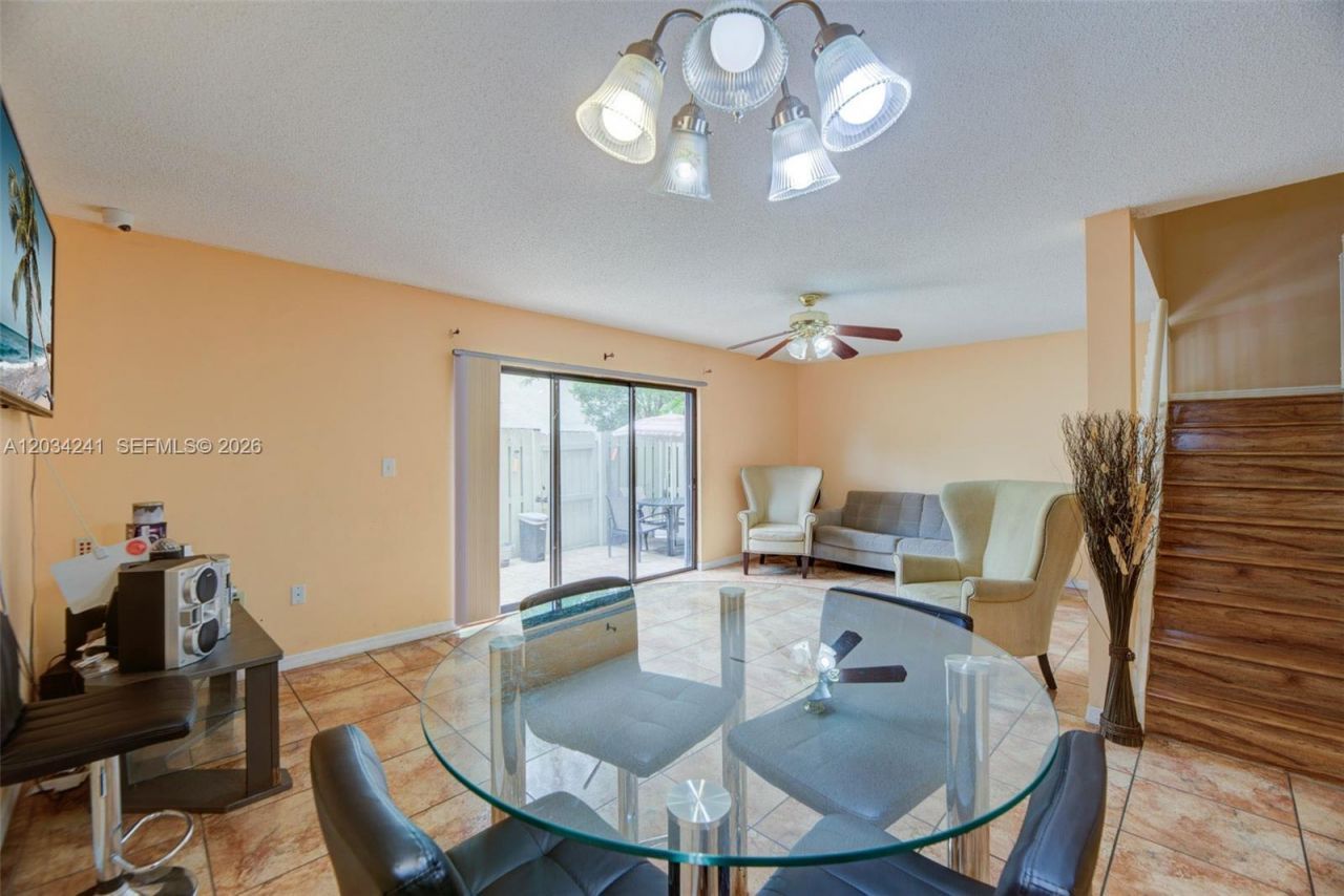 7661 NW 38th Ct , Sunrise, FL 33351 Photo