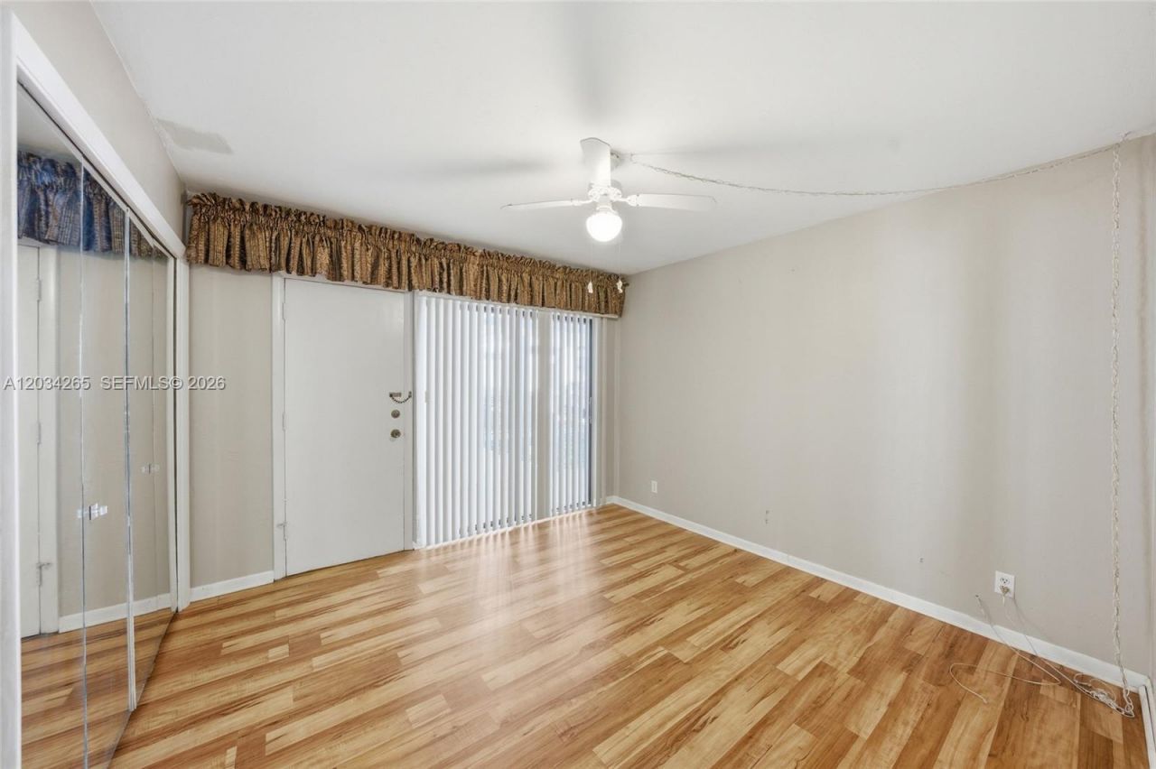 6010 S Falls Cir Dr , Unit 323, Lauderhill, FL 33319 Photo
