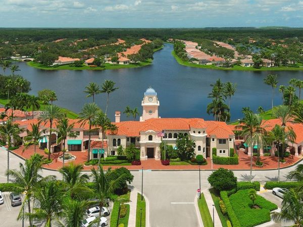 2104 Tigris Dr, West Palm Beach, FL 33411