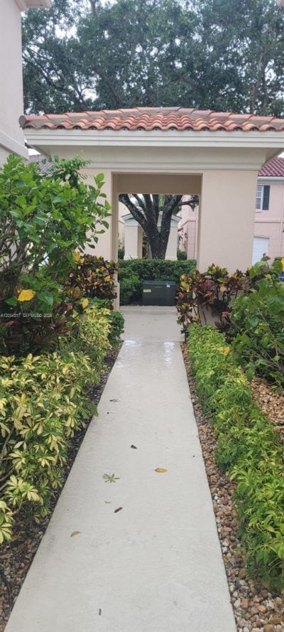 2104 Tigris Dr, West Palm Beach, FL 33411 Photo
